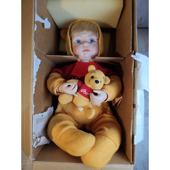 Disney Ashton-Drake “You Need a Hug, Pooh” Porcelain Doll by Cindy McClure COA - Picture 1 of 16